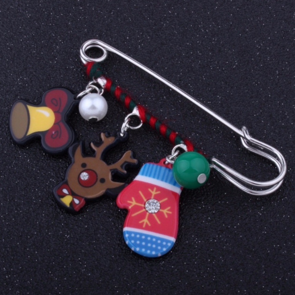 Christmas brooch pin